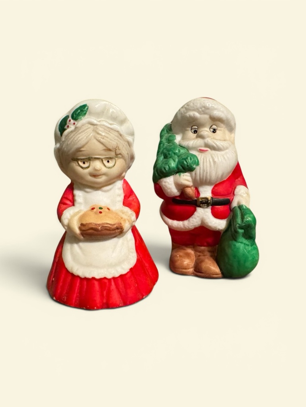 Preview | Vintage Santa & Mrs. Claus Salt Pepper Shakers Christmas Holiday Decor